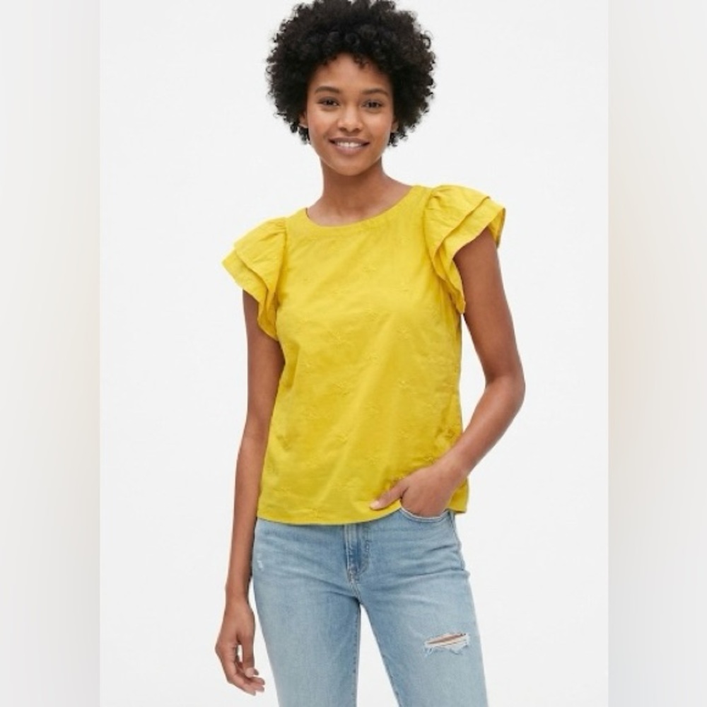 NWT• GAP Women's Sunny Yellow Floral Embroidered Flutter Sleeve Top Size S